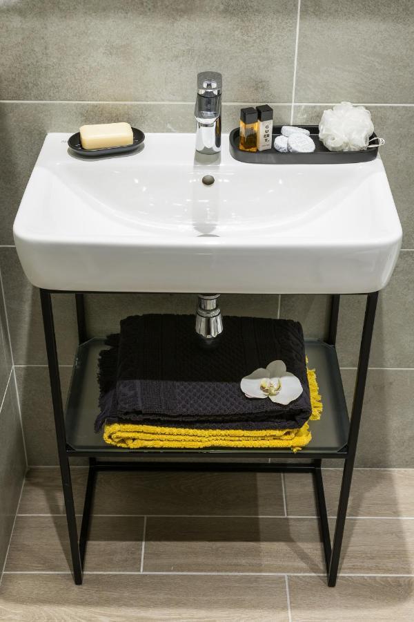 Pratic Hotel Париж Экстерьер фото